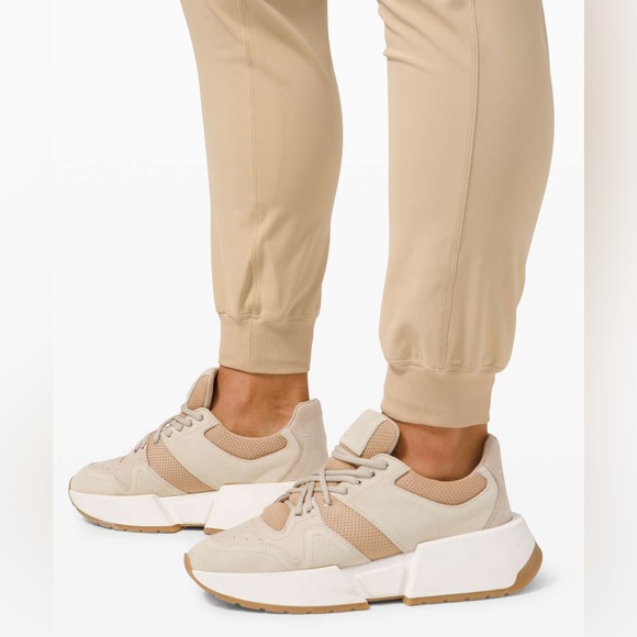 Lululemon Keep Moving Jogger sz 2 Trench - Picture 5 of 12